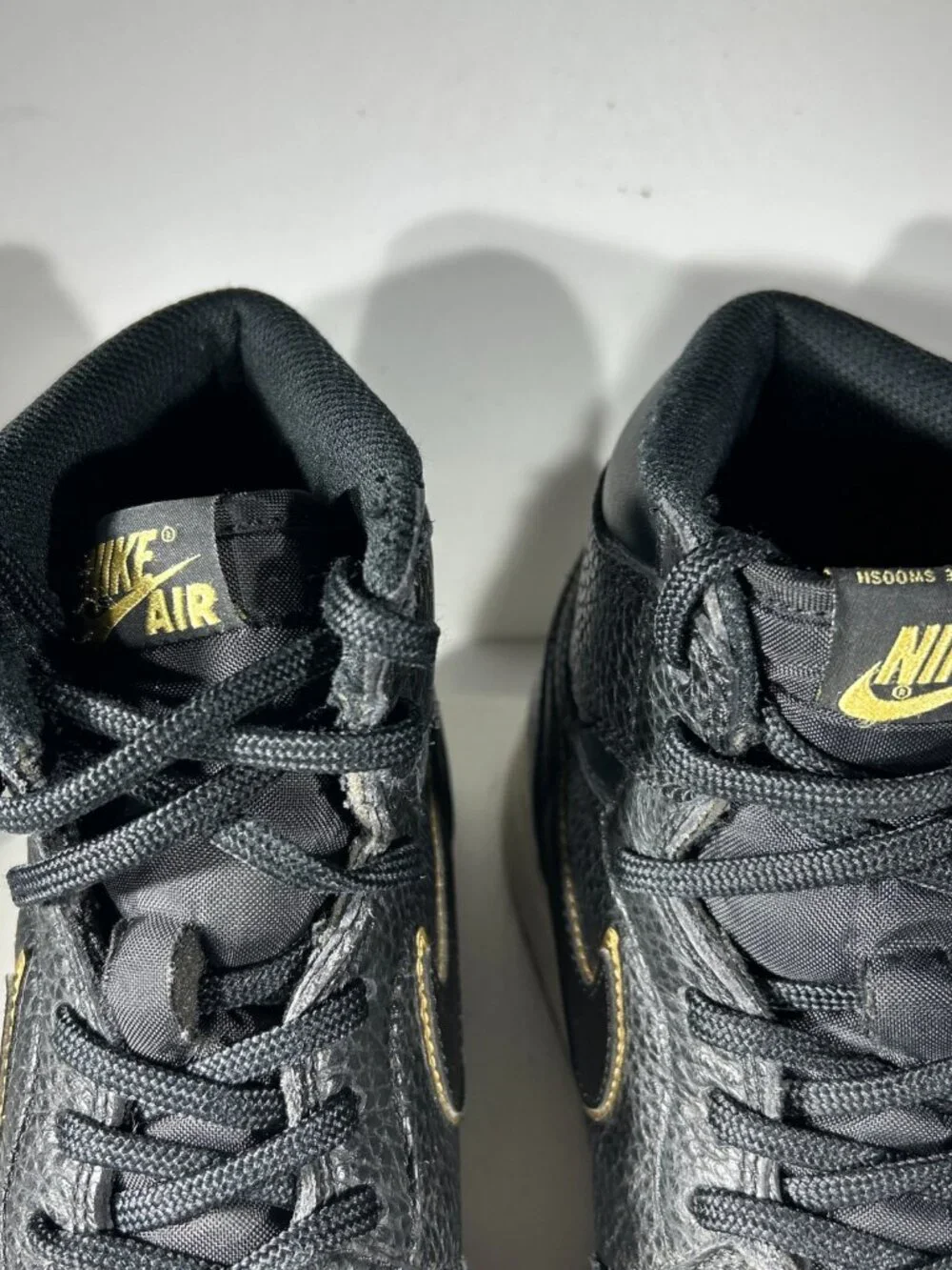 Nike Air Jordan 1 City Of Flight Mens Shoes Size 10 Black Gold Sneakers Retro OG